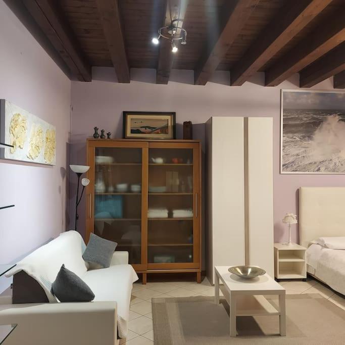 Monolocale In Piazza Isolo Apartment Verona Exterior photo